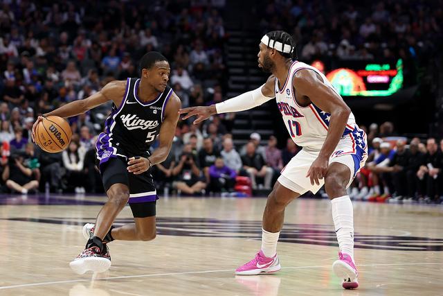 九游包含Rookie与80激战法国队分钟窗口期萨克拉门托国王备战西甲，现场解说直呼：新疆广汇赛前造点机会的词条